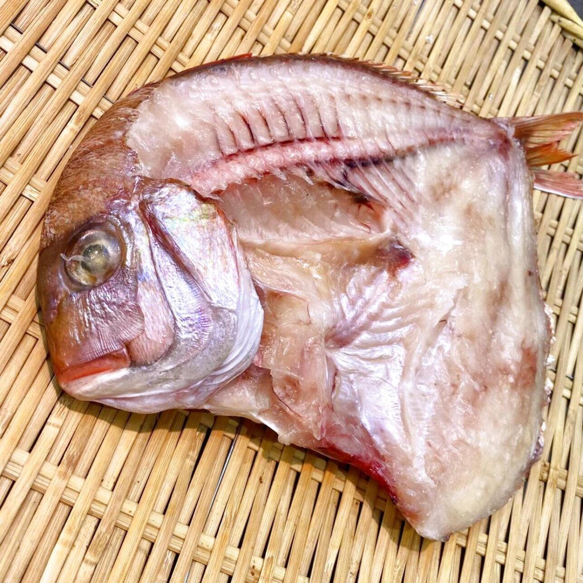 画像2: 【今が旬✨地物】花鯛開干  1枚 (2)